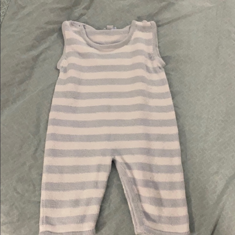 Kissy kissy sweater romper